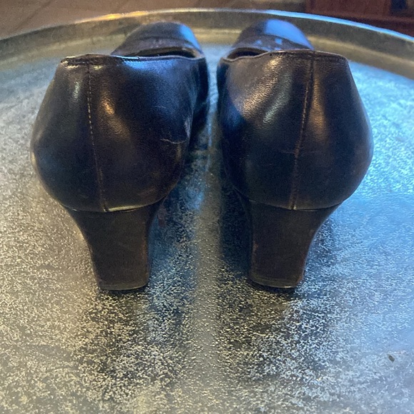 Salvatore Ferragamo Heels with embroidered horsebit, made in Italy - Picture 6 of 13